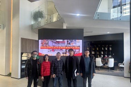 青島開發(fā)區(qū)經(jīng)濟發(fā)展部領導來我司調研